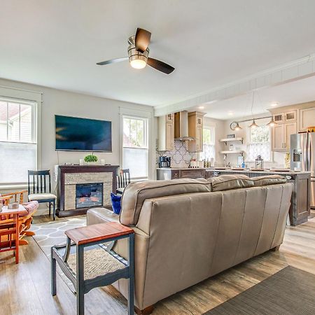 Lavish House With Patio - 2 Blocks To Green Lake! Exterior foto
